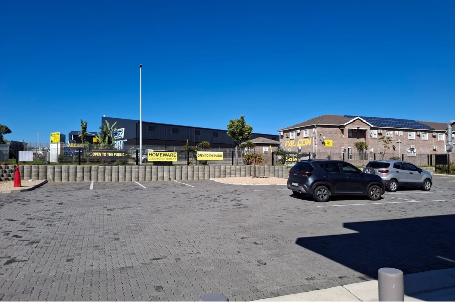 To Let commercial Property for Rent in Fairview Eastern Cape